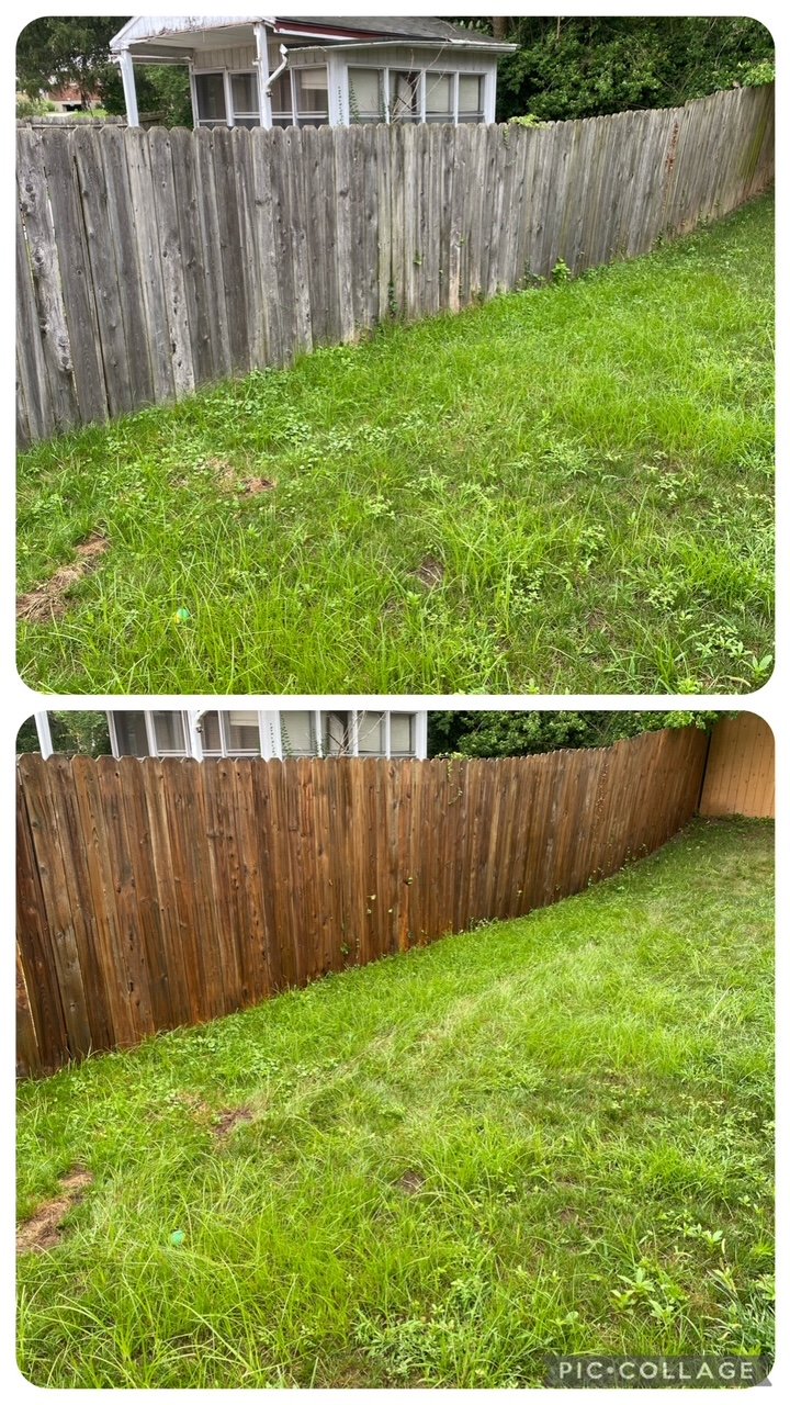 http://Before%20and%20after%20wood%20fence%20power%20washing%20in%20West%20Chester,%20OH